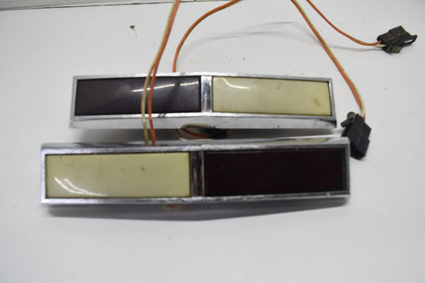 1964 1976 OLDS 1973 BUICK GM INTERIOR COURTESY LIGHTS LAMP PAIR 4434530 64 73 76