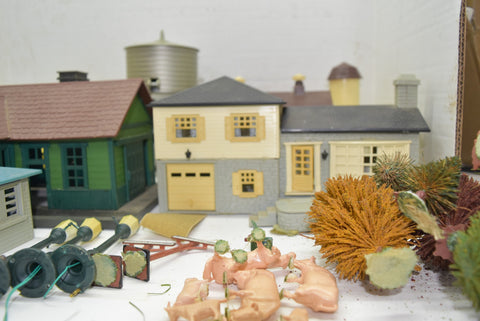 K-LINE BARN BUILDING ACCESSORY LOT man cave train small city