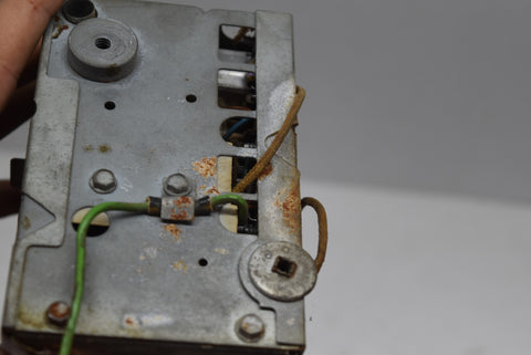 1958 Oldsmobile RADIO 989127 12V DELUXE AM Radio Delco Super 88 58 Olds Stereo