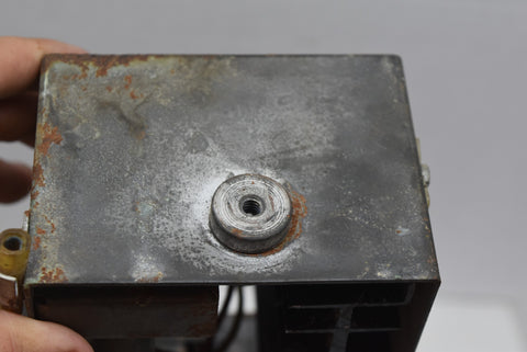 1958 Oldsmobile RADIO 989127 12V DELUXE AM Radio Delco Super 88 58 Olds Stereo