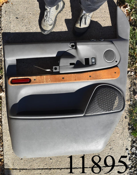 1996 2005 GMC Safari Left Driver Front Door Panel Power Window 96 97 98 99