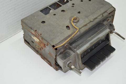 1966 67 Chevelle Radio AM Push Button Stereo In Dash 66 Chevy FOR PARTS 1967
