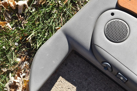 1996 2005 GMC Safari Left Driver Front Door Panel Power Window 96 97 98 99