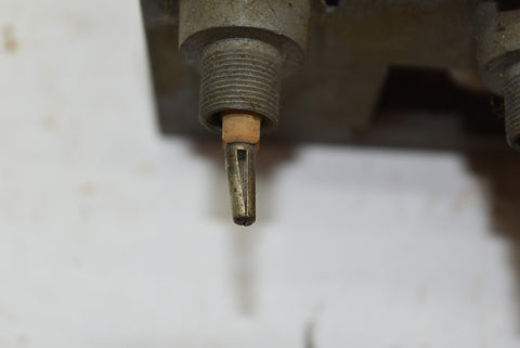 Mopar 1971 - 1974 B-Body AM Radio Chrysler Solid State Bench