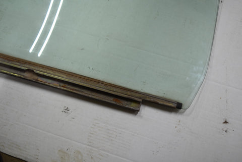 1973 1980 Chevy Blazer Suburban GMC Truck Squarebody RH Front Door Glass 73 80