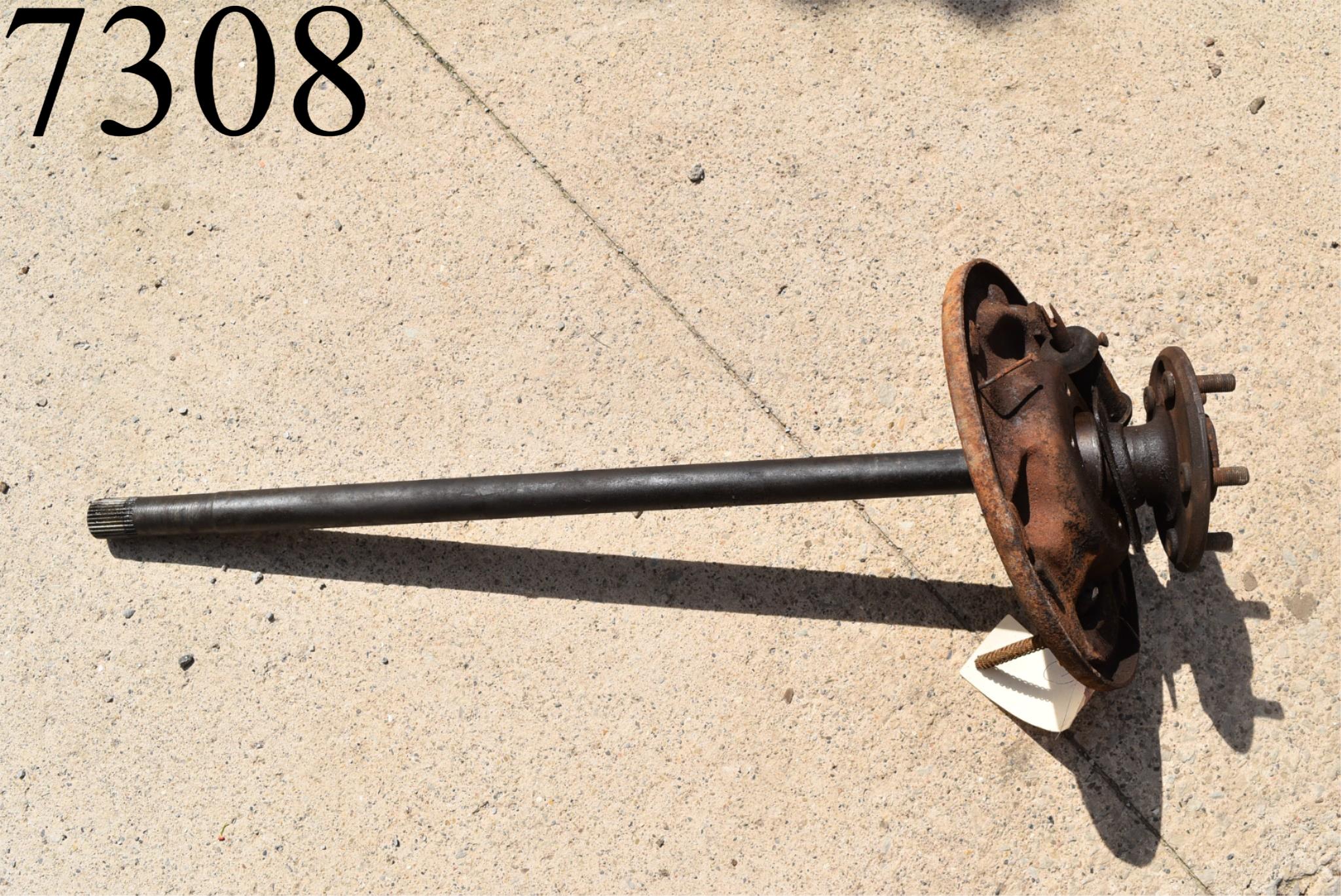 1968 68 Ford Ranchero V8 Rear Right Passenger Axle 28 Spline 9