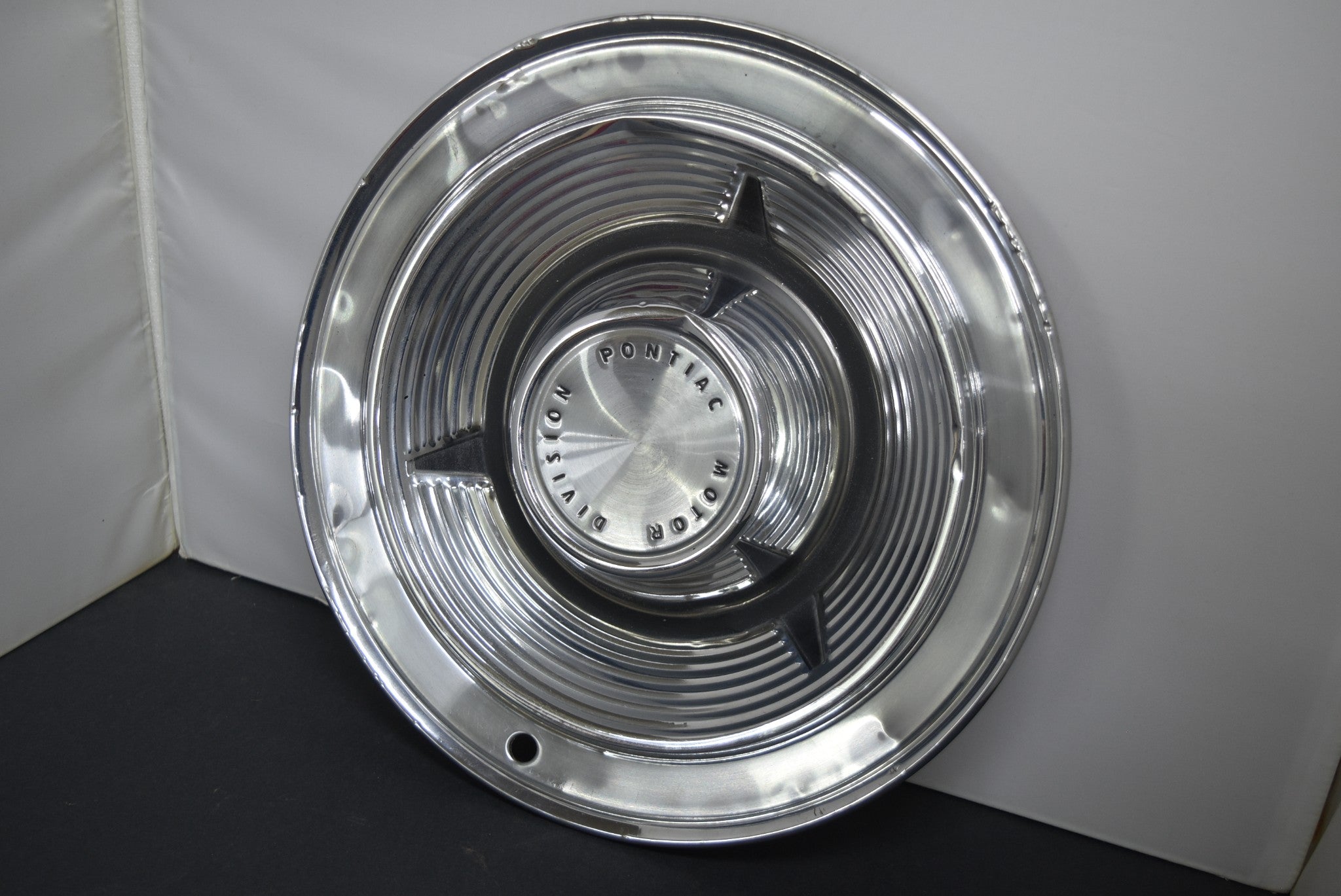 1962 Pontiac Motor Division 14" Hubcap Wheel Cover Used FatMan's