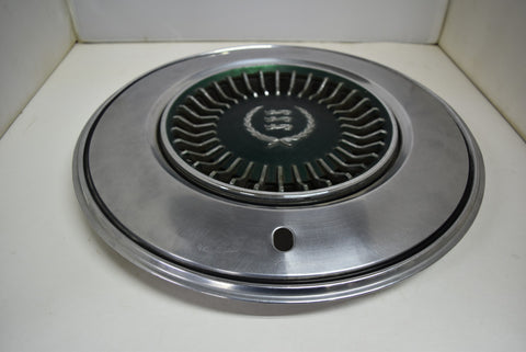 1975 76 77 78 Ford LTD Landau Galaxie 500 Country Squire 15” Hubcap 1976 1977 75