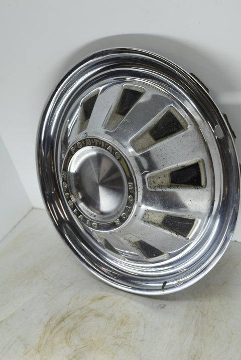1960 Pontiac Motor Division 14" Hubcap Original 60 Chrome