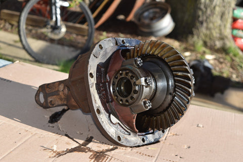 65 71 Ford Mustang 8" Rear Differential Third Member Pig 3.00 28 Spline 8 Inch