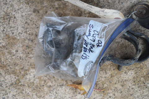 2001 2010 CHEVY SILVERADO GMC SIERRA LB7 6.6L 4x4 FRONT SWAY STABILIZER BAR 02