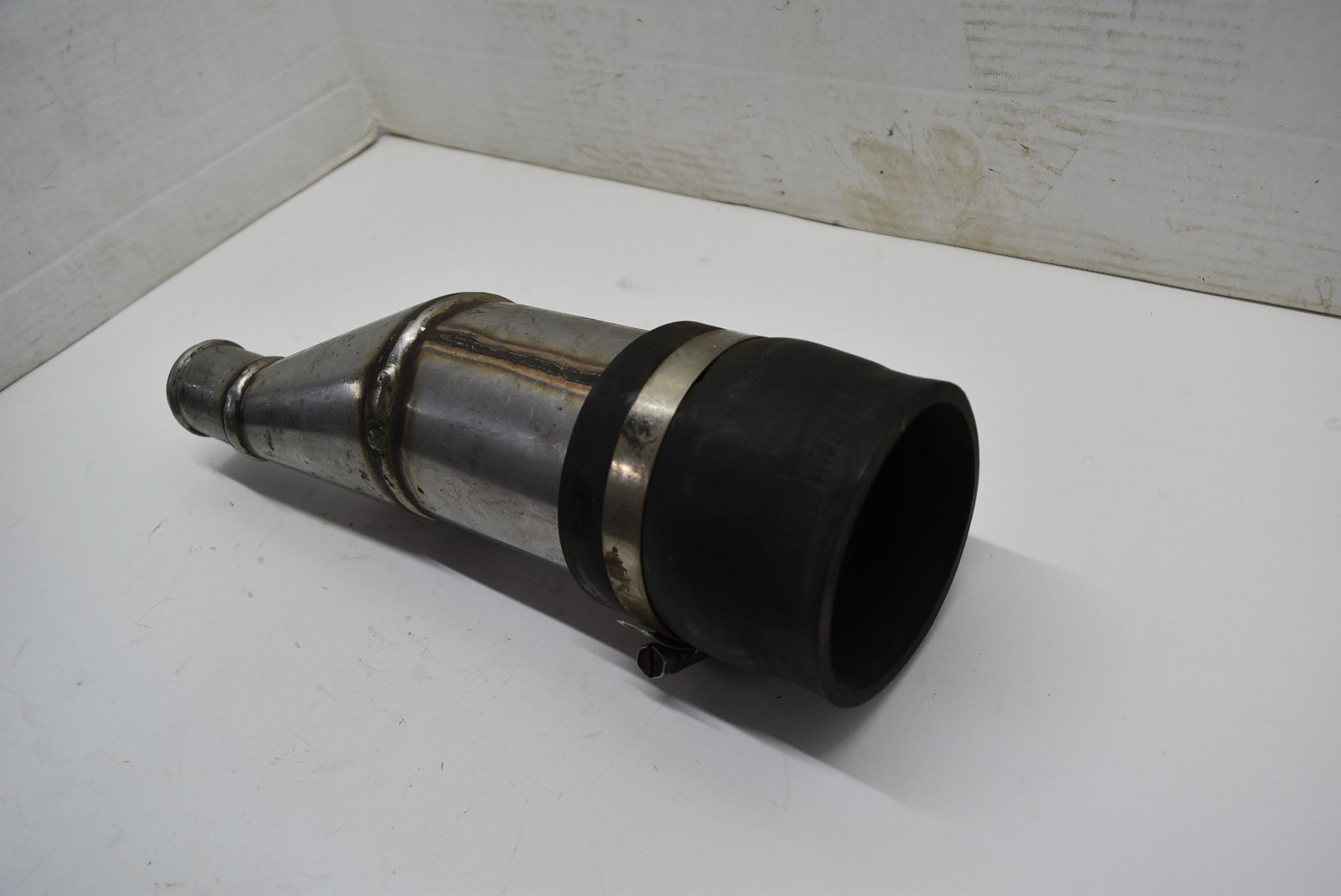 1985 KAWASAKI JS550 JS440 JET SKI EXHAUST MUFFLER SILENCER PIPE ORIGIN