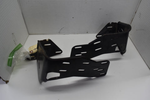 1983 1986 FORD MUSTANG CONVERTIBLE TOP FRAME SUPPORT BRACKET PAIR 83 84 85 86