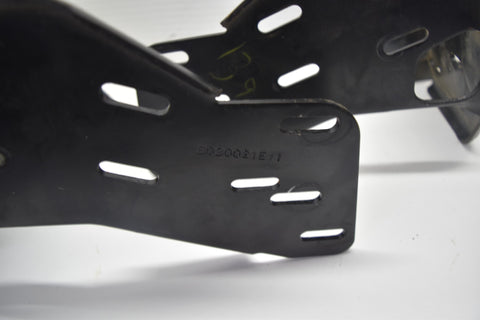 1983 1986 FORD MUSTANG CONVERTIBLE TOP FRAME SUPPORT BRACKET PAIR 83 84 85 86