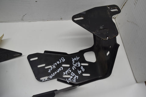1983 1986 FORD MUSTANG CONVERTIBLE TOP FRAME SUPPORT BRACKET PAIR 83 84 85 86