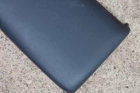 2000 2001 2002 Chevrolet Silverado 2500 Duramax Knee Bolster Filler Panel Gray