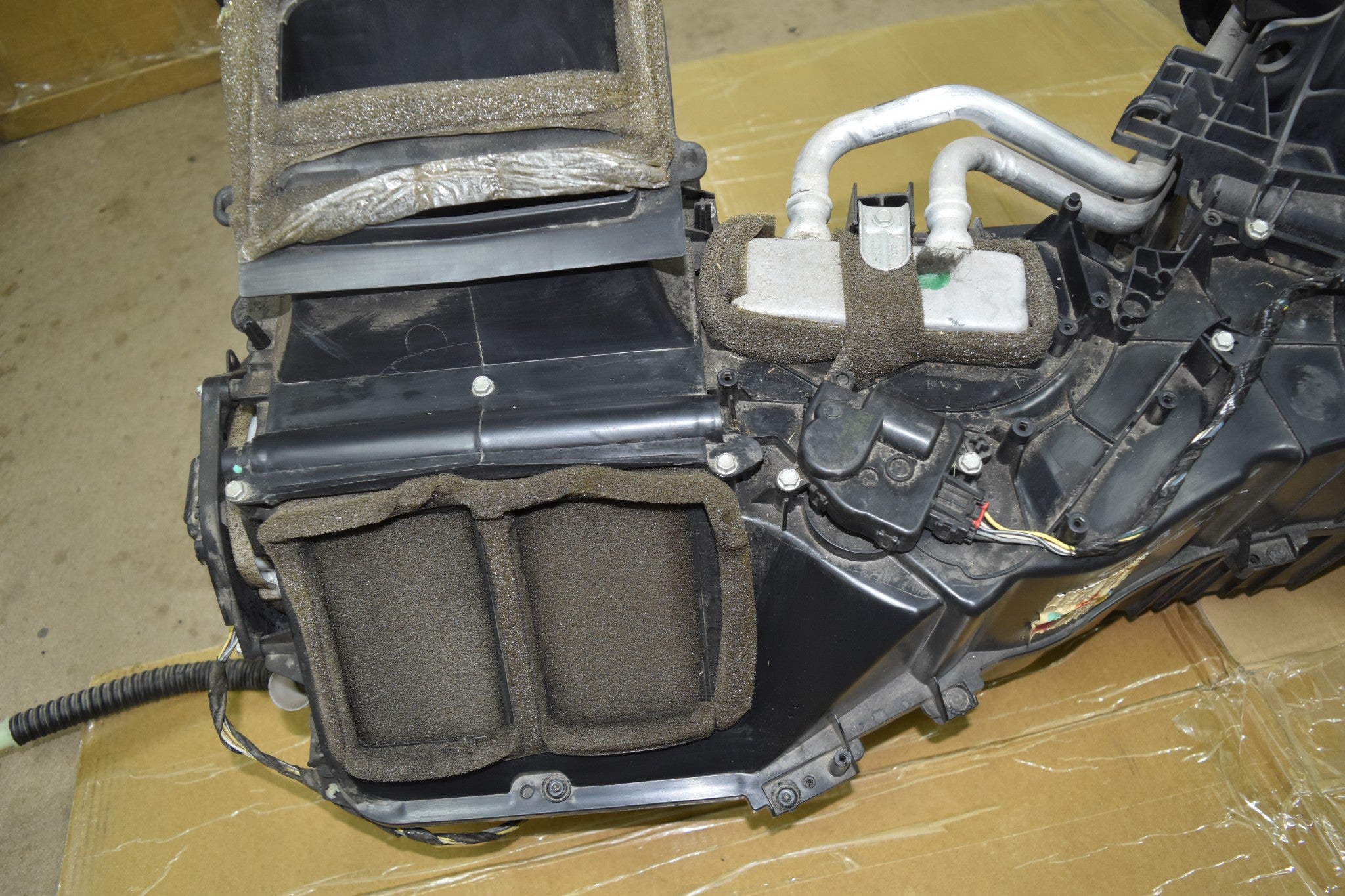 2008 2009 2010 FORD F250 DIESEL HEATER CORE EVAPORATOR BLOWER BOX AC 6 FatMan's Garage, LLC