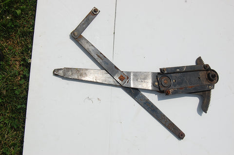 1969 1970 Mustang Shelby Boss Cougar XR7 Passenger Door Window Glass Regulator