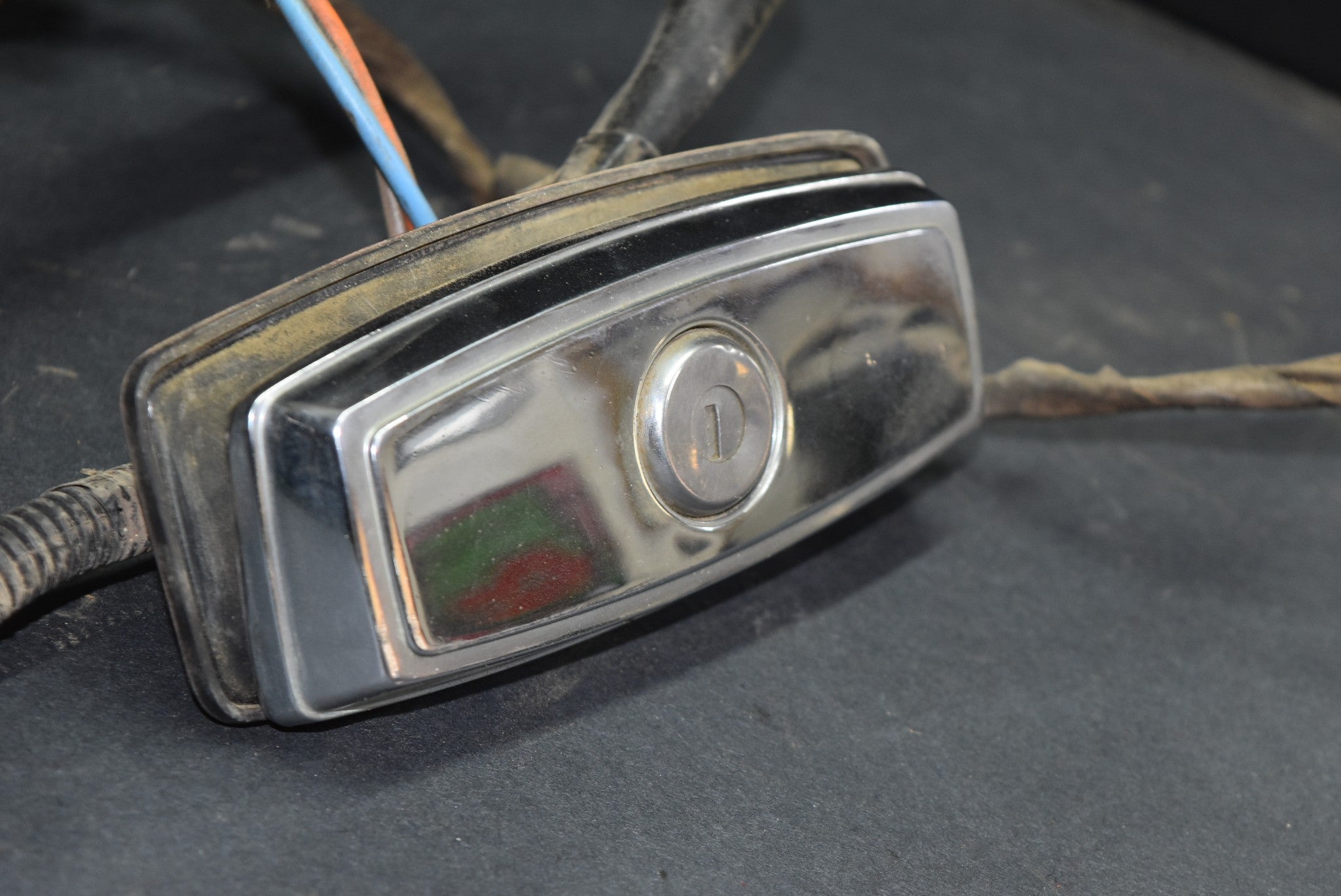 1973 1991 Chevy Suburban Tailgate Power Window Lock Switch W/ HARNESS