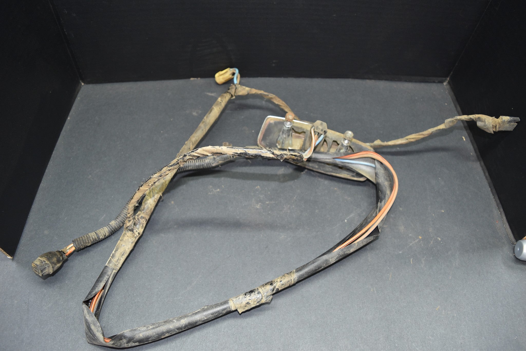 1973 1991 Chevy Suburban Tailgate Power Window Lock Switch W/ HARNESS