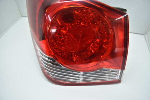 2011 2016 CHEVY CRUZE DRIVER LEFT TAILLIGHT 11 12 13 14 15 16