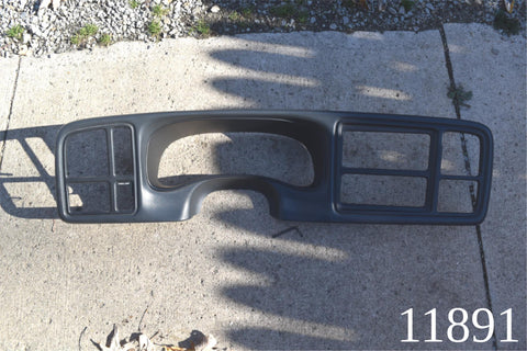 1999 - 2006 CHEVROLET SILVERADO TAHOE GMC SIERRA DASH CLUSTER TRIM BEZEL