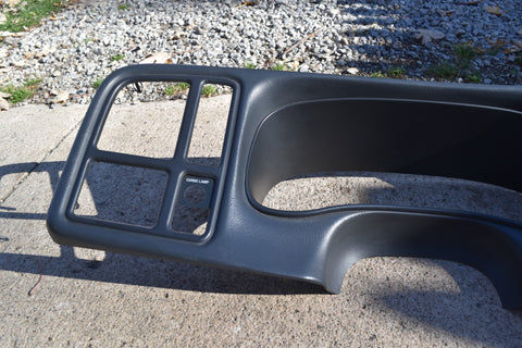 1999 - 2006 CHEVROLET SILVERADO TAHOE GMC SIERRA DASH CLUSTER TRIM BEZEL