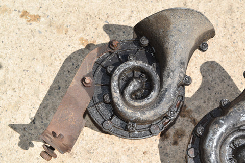 1964 Ford Galaxie 500 Hi Lo Horns Brackets Horn Honk Pair Set Untested 64