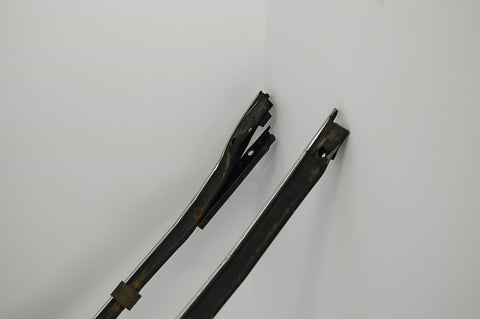 1963 2-door Pontiac Catalina Front Windows Molding and Seal