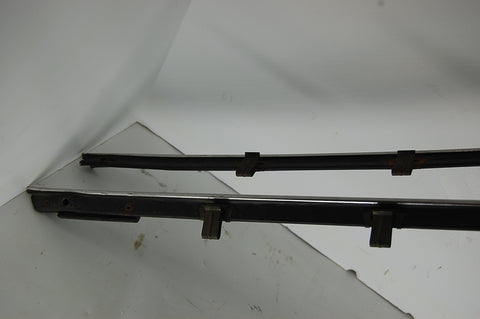 1963 2-door Pontiac Catalina Front Windows Molding and Seal