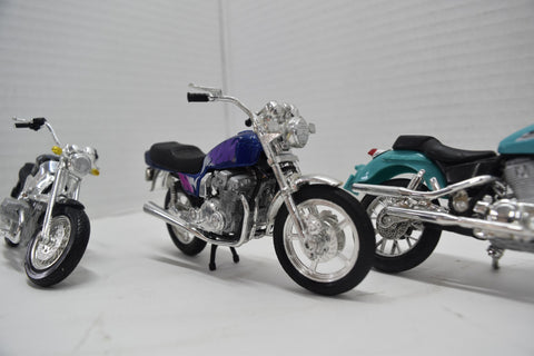 1/18TH SCALE BIKE-NI MOTORCYCLE MODELS MAISTO HONDA BMW R1200 SHADOW VALKYRIE