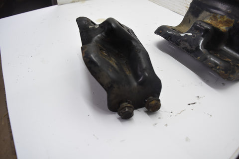 1999 2006 Chevrolet Silverado GMC Sierra LS 4.8 53 Motor Mount Bracket 01 02 03