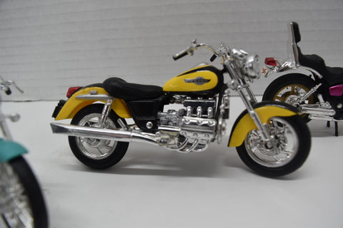 1/18TH SCALE BIKE-NI MOTORCYCLE MODELS MAISTO HONDA BMW R1200 SHADOW VALKYRIE