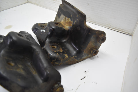 1999 2006 Chevrolet Silverado GMC Sierra LS 4.8 53 Motor Mount Bracket 01 02 03