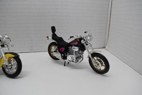 1/18TH SCALE BIKE-NI MOTORCYCLE MODELS MAISTO HONDA BMW R1200 SHADOW VALKYRIE
