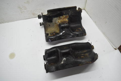 1999 2006 Chevrolet Silverado GMC Sierra LS 4.8 53 Motor Mount Bracket 01 02 03