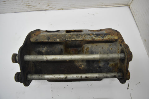 1999 2006 Chevrolet Silverado GMC Sierra LS 4.8 53 Motor Mount Bracket 01 02 03