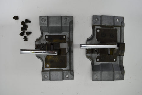 1981 1991 Chevy Suburban Blazer Jimmy Interior Door Handles Pair LH RH Rear 81