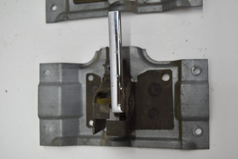 1981 1991 Chevy Suburban Blazer Jimmy Interior Door Handles Pair LH RH Rear 81