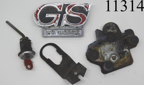 1969 Buick GS Gran Sport Skylark Trunk Lock Flipper Assembly Cover Badge Trim 69