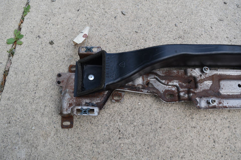 2007 CHEVROLET TRAILBLAZER CENTER CONSOLE MOUNT BRACKET AC DUCT 2004 2005 2007