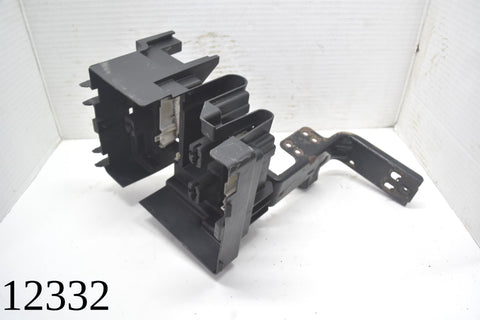 2007 2008 2009 Chevrolet Equinox Main Fuse Box Bracket Assembly 07 08 09