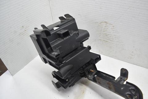 2007 2008 2009 Chevrolet Equinox Main Fuse Box Bracket Assembly 07 08 09