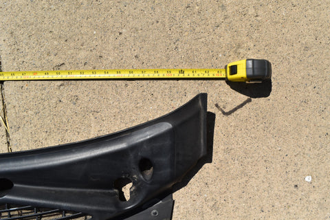 2002 2009 2007 CHEVROLET TRAILBLAZER PLASTIC HOOD COWL VENT PANEL ASSEMBLY 07 08