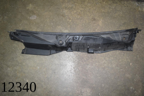 2007 2008 2009 Chevrolet Equinox Wiper Cowl Cover Panel 25851944 07 08 09