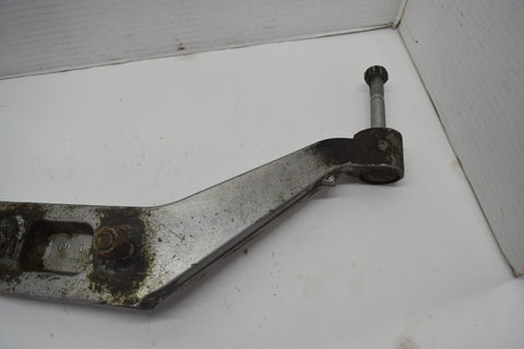 2000 2006 CHEVROLET SILVERADO SIERRA FRONT DIFFERENTIAL CARRIER MOUNT BRACKET 02