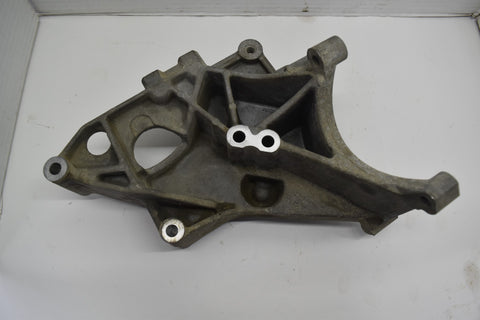 2001 2002 2003 2004 CHEVROLET SILVERADO DURAMAX AC SUPPORT BRACKET 01 02 03 04