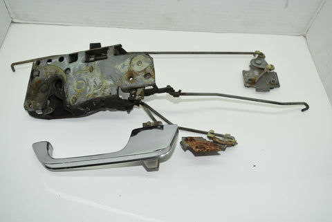 1983 1991 Chevy Suburban K5 Blazer Left Rear Door Latch Linkage Handle 83 84 91
