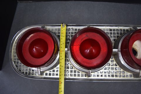 1958 1959 1960 FORD THUNDERBIRD REAR TAIL LIGHT TAILLIGHT RIGHT RH PASSENGER 59