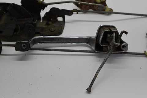 1983 1991 Chevy Suburban K5 Blazer Left Rear Door Latch Linkage Handle 83 84 91
